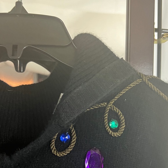 VINTAGE Valerie Stevens Black PulloverSweater with BOLD Colorful Embellishments - Picture 9 of 9
